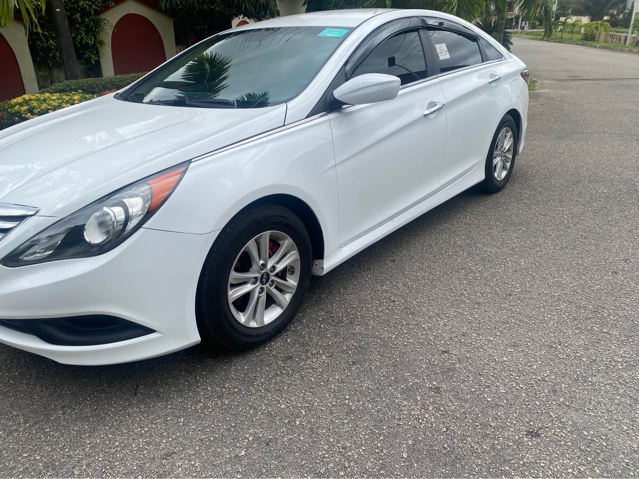 A picture of Direct Belgium 2014 Hyundai Sonata