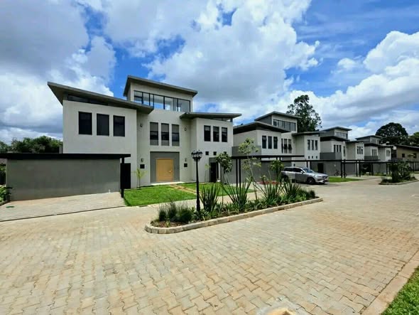 houses runda