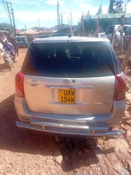 A picture of Toyota raum