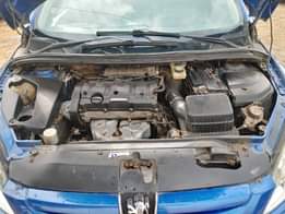 A picture of Extremely super sharp Peugeot 307 08 Model Manual Transmission Partial
