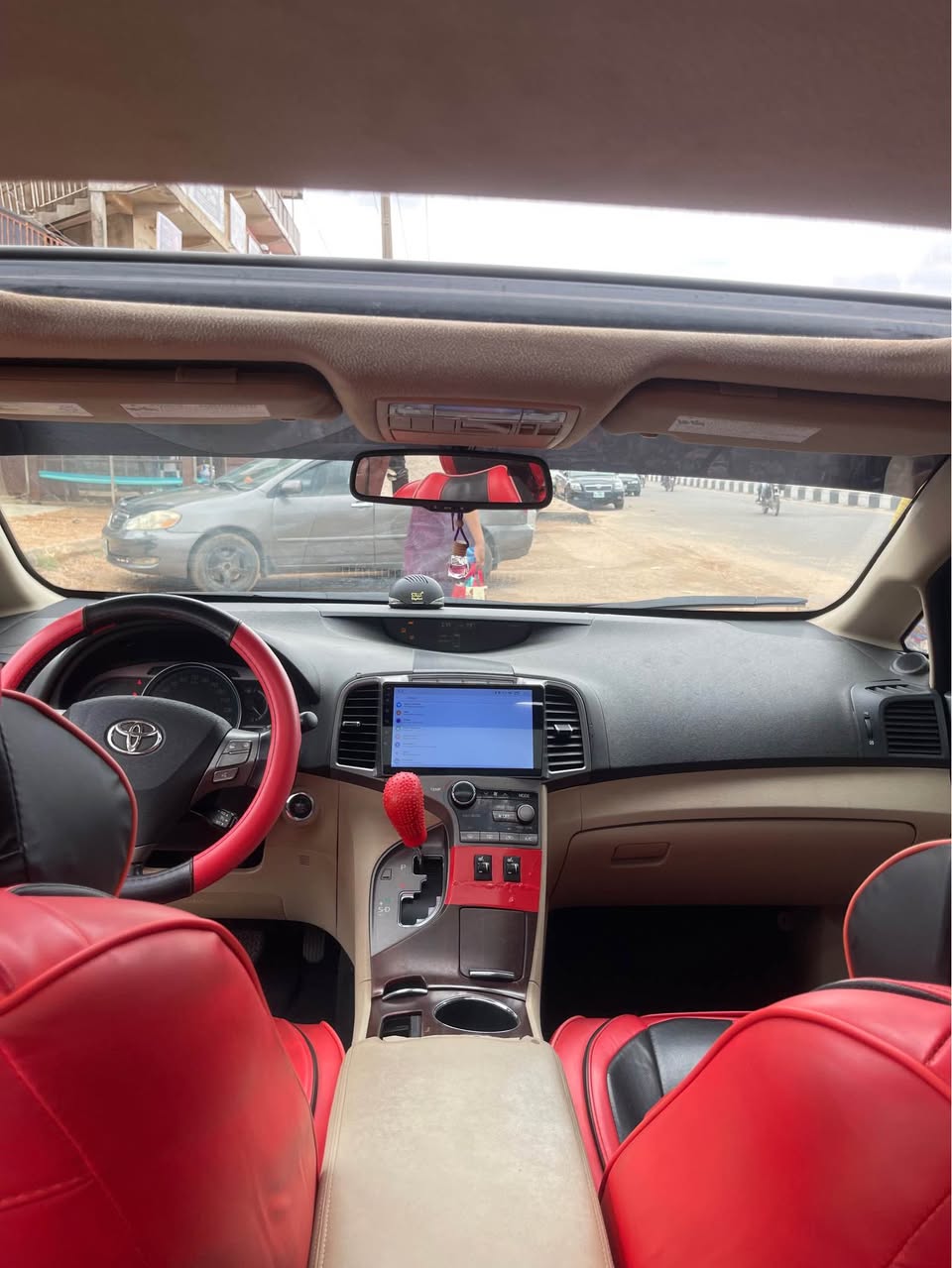 A picture of Toyota Venza 2011
