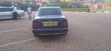 A picture of 1998 Mercedes Benz E220