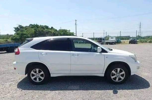 A picture of TOYOTA HARRIER
