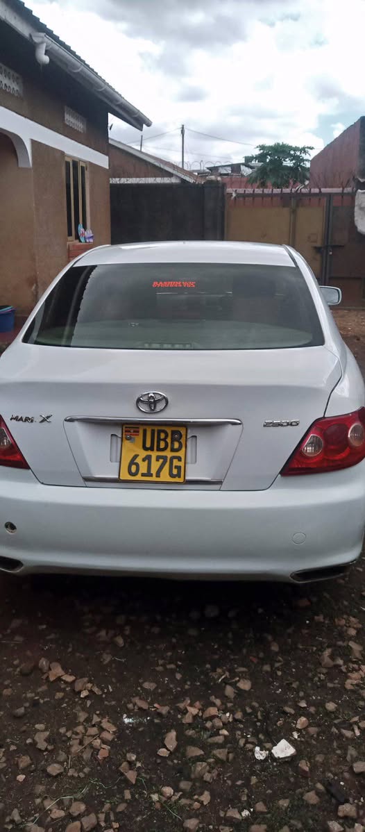 A picture of Toyota mark X