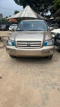 A picture of TOKUNBO STANDARD TOYOTA HIGHLANDER 2005 MODEL 3ROW DM OR CALL