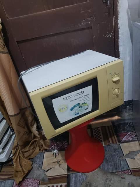 A picture of microwave