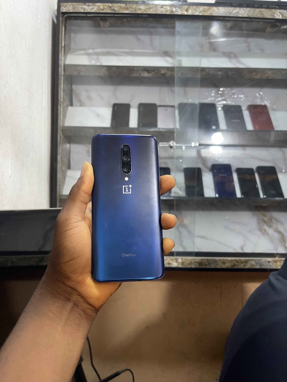 A picture of OnePlus 7pro 8gb 256gb
