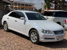 A picture of TOYOTA MARK X PRICE 25M