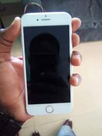 A picture of iPhone 7plain