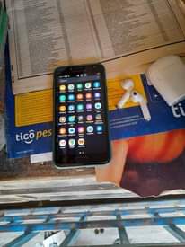 A picture of Samsung j4