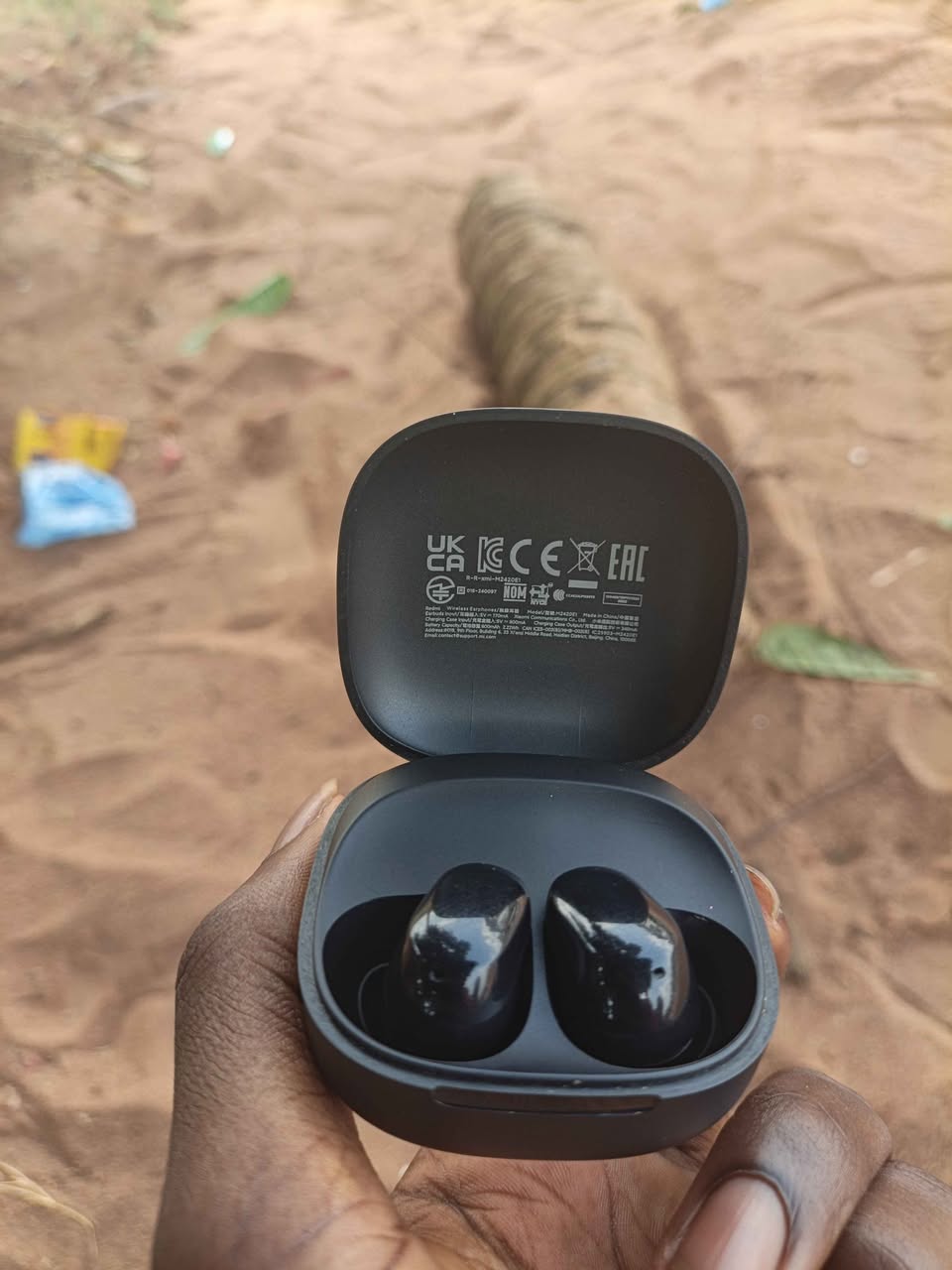 A picture of Redmi Buds 6 play