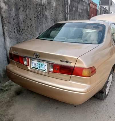 A picture of Nigerian neatly used 2100 Toyota Camry Drop Light