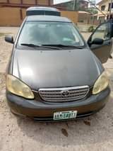 A picture of Clean Toyota Corolla 04