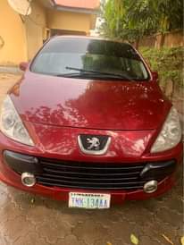 A picture of Peugeot 307