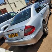 A picture of E350 2008 33M