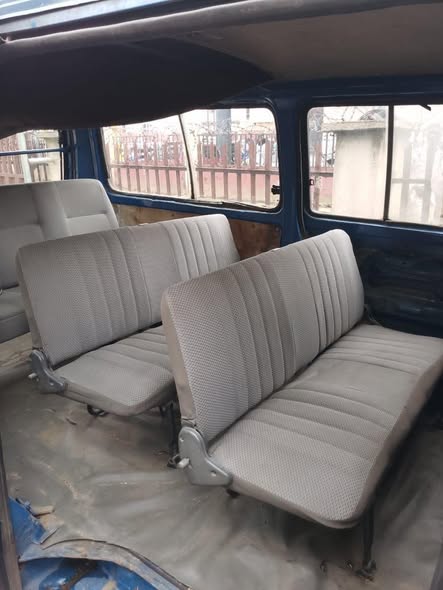 A picture of 2007 Toyota haice