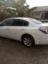 A picture of Nissan altima 2009
