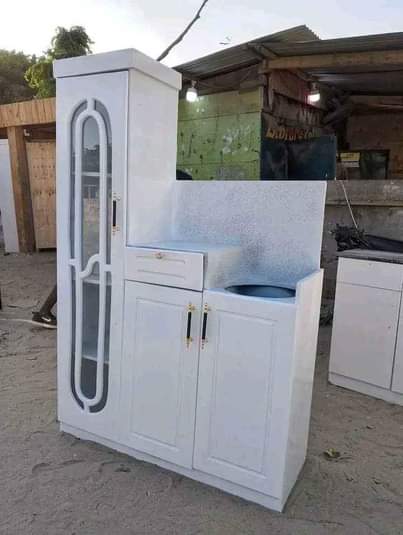A picture of Kitchen cabinets L shaped