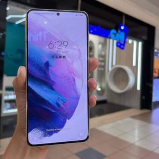 A picture of Samsung S21PLUS 850k call on 0753430863