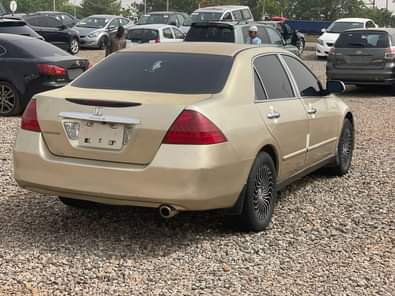 A picture of Honda discussion continue with sound engine and good gear AC