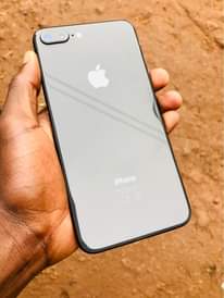 A picture of iPhone 8 Plus 64Gb at 330k