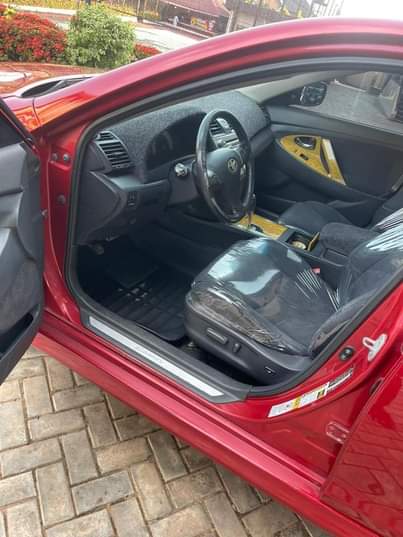 A picture of Few months neatly used Toyota Camry spider 2010 model with