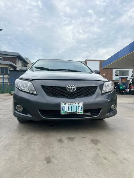 A picture of 2009 Toyota Corolla standard