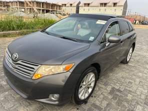 A picture of This is supreme clean Extraordinary Clean Ride 2012 Toyota venza