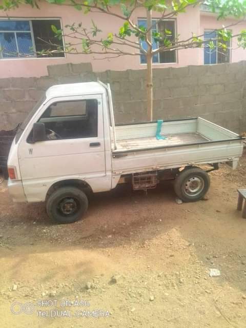 A picture of 2023 1year 2023 Hijet