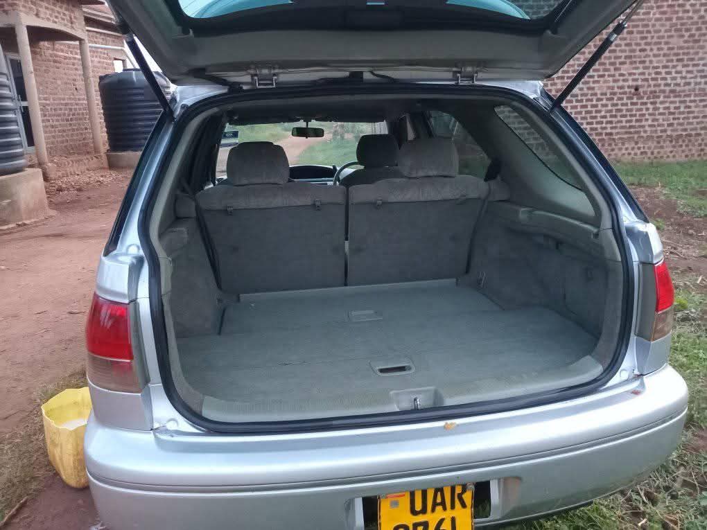 A picture of 2000 Toyota vista ardeo 2000