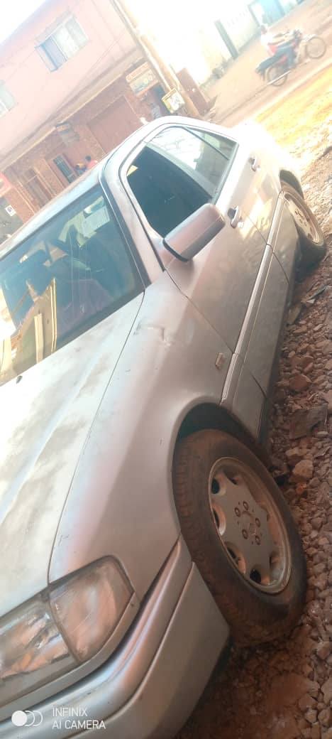 A picture of Benz kajambiya Good condition 7 millions Jinja town 256703185254