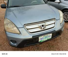A picture of The two cars is untempered engine and gear 1 Highlander
