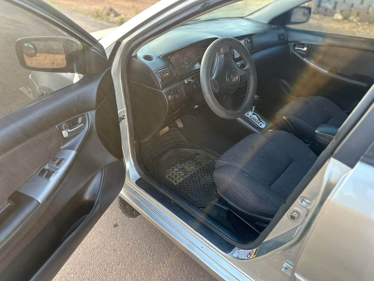 A picture of Used 2004 Corrolla Obama