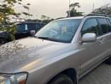 A picture of Toyota Highlander 2005 registered