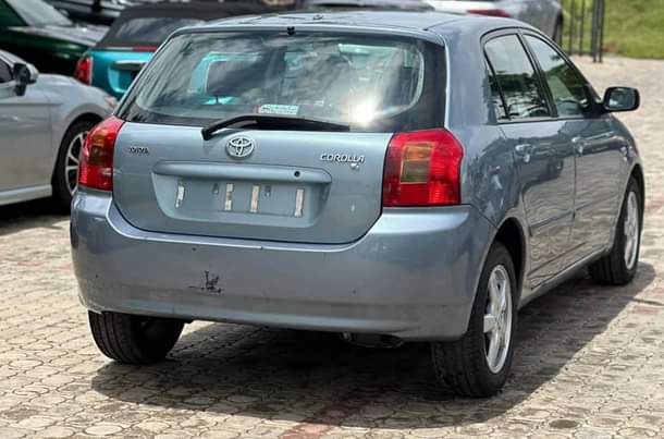 A picture of TOYOTA COROLLA 2005 OBAMA