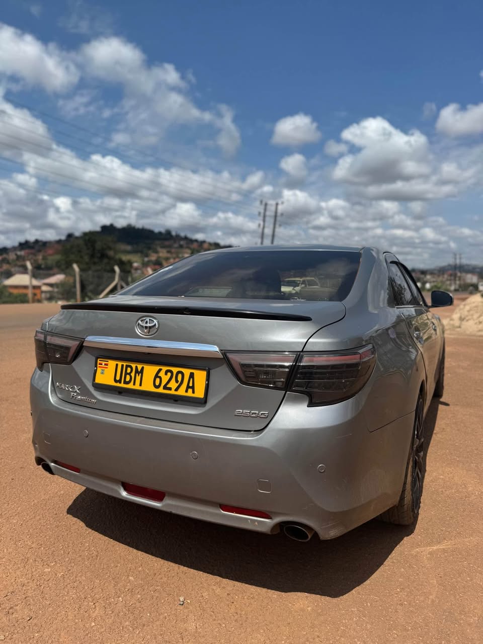 A picture of Toyota mark x 2013