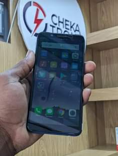 A picture of OPPO A83