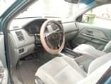 A picture of Honda pilot 2004
