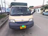 A picture of Nissan vanete