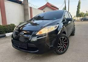 A picture of URGENT BUYERS ONLY CALL 09063948959 CLEAN FORD FIESTA SE 2013