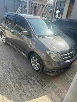 A picture of toyota ist