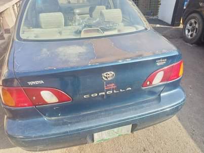 A picture of 1999 corrola