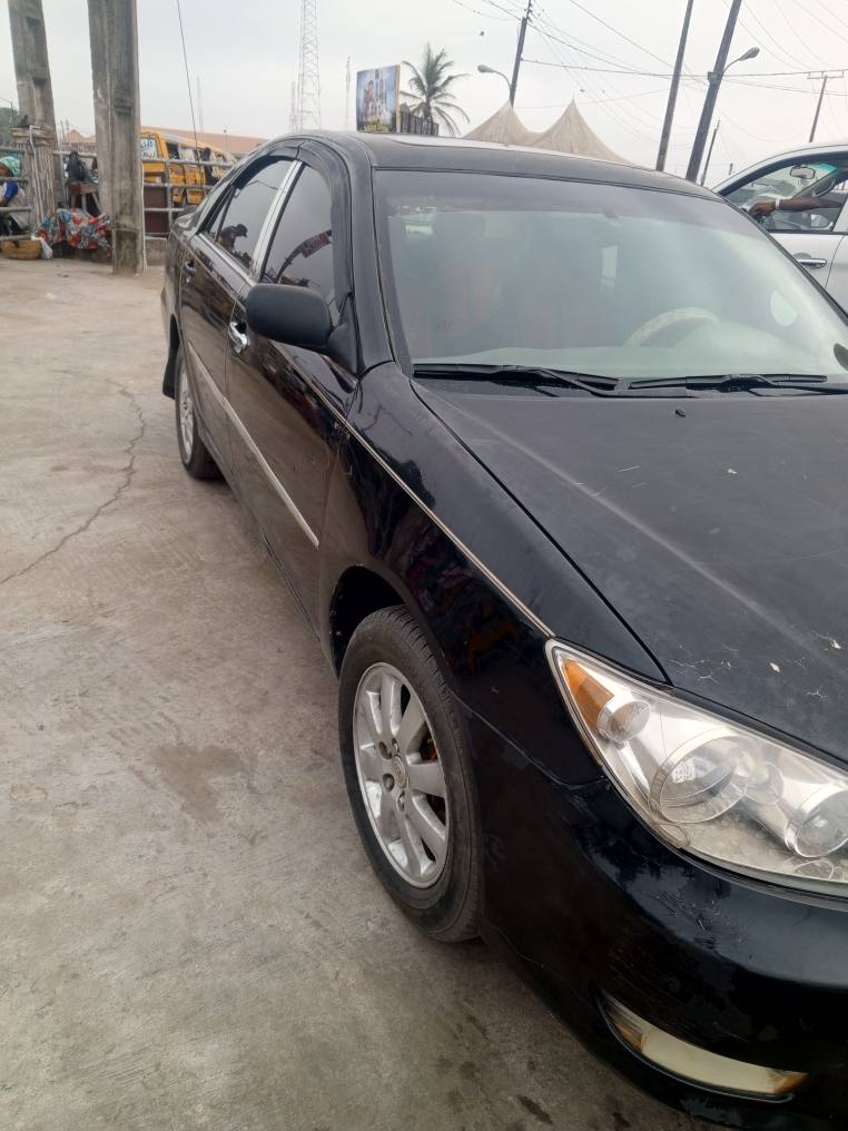 A picture of Toyota Camry V6 Engine