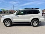 A picture of TOYOTA LANDCRUISER PRADO Make 2006 Color Pearl White Engine 2TR