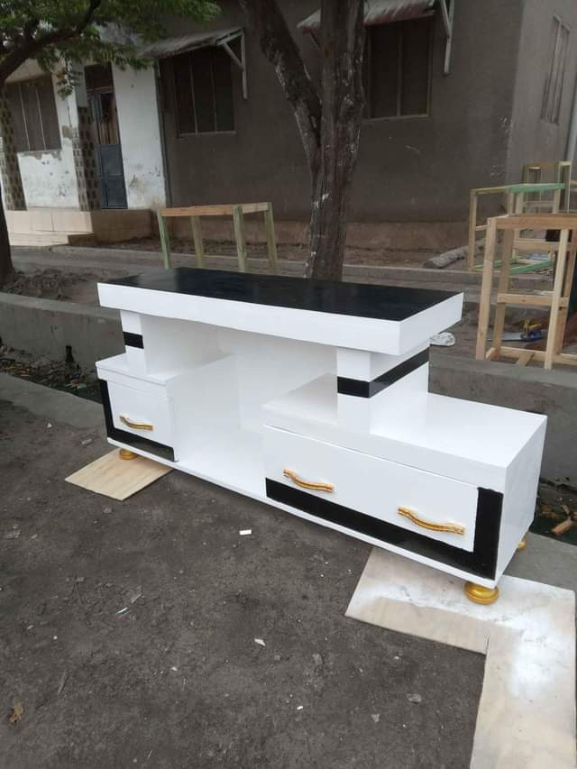 A picture of Showcase bei pw namba yangu 0682228411