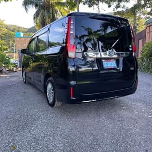 used toyota noah