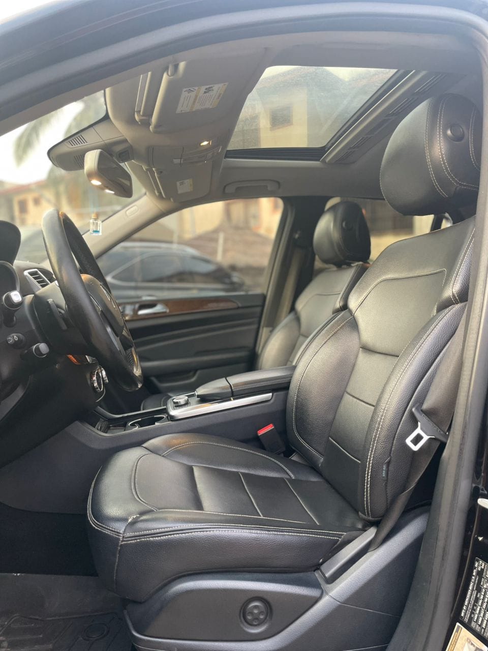 A picture of 2014 Mercedes Benz ML 350