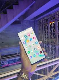 A picture of Samsung Galaxy Note10 256 12GB ram