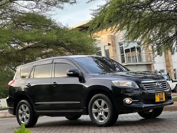 A picture of TOYOTA VANGUARD