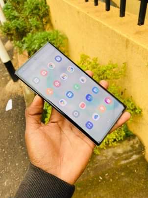 A picture of SAMSUNG GALAXY NOTE10 PLUS 5G